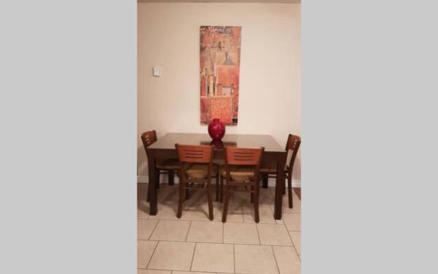 1-Bedroom Apartment Sweet #7 by Amazing Property Rentals