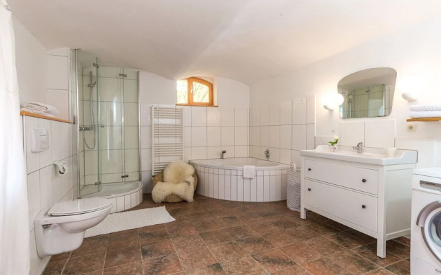 Cozy Holiday Home in Gürth With Private Garden