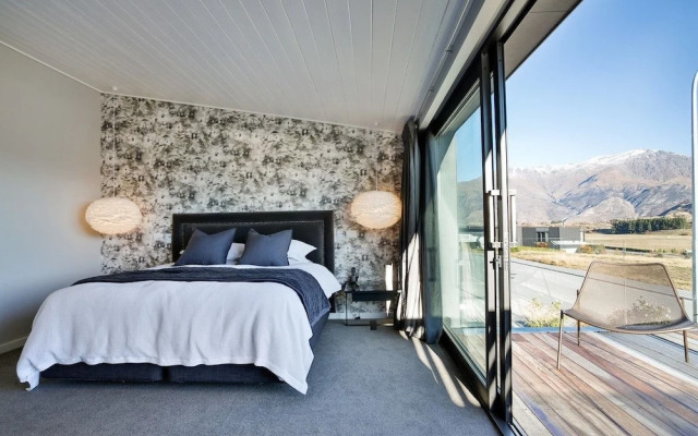 Luxury Arrowtown Opulence