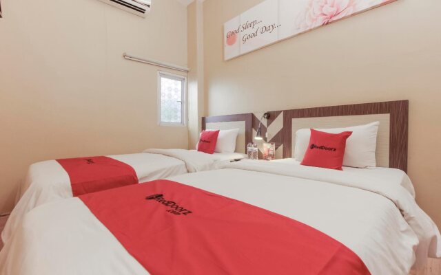 RedDoorz Plus near Bundaran Besar Palangkaraya