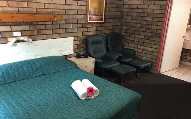 Miles Outback Motel