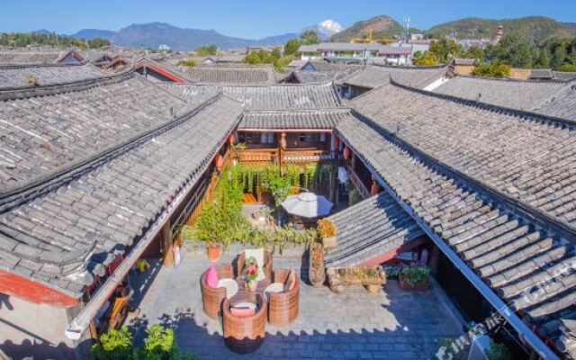 The Lijiang Ayan Inn Shangpeng Court