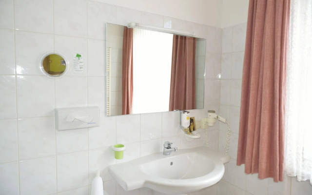 Land- und Golfhotel Alte Fliegerschule