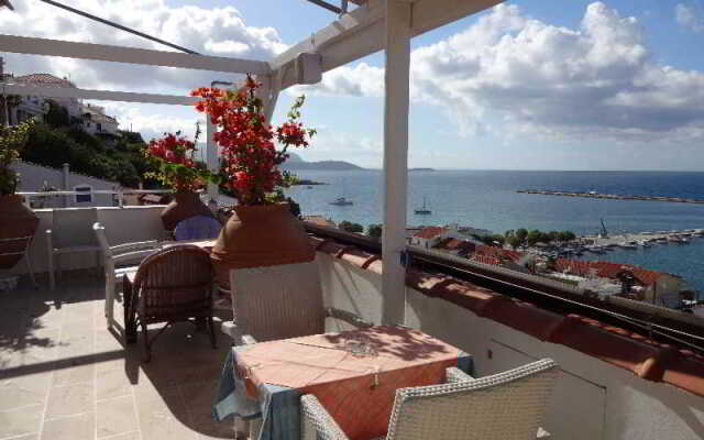 Remezzo Hotel & Studios