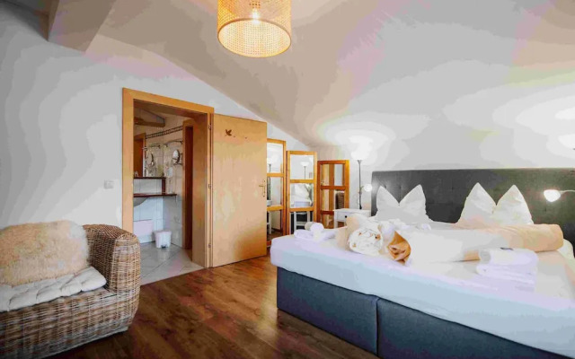 Hotel in the HEART