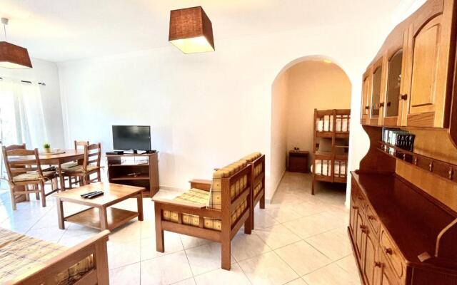 Amazing 1 bedroom apartment near Marina