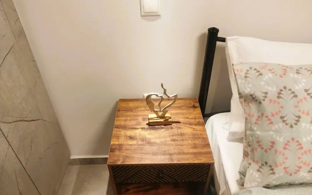 Frank Jimmy s Apartment I