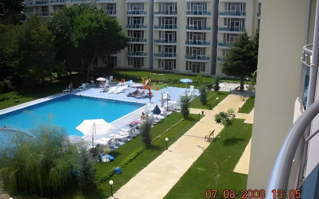 Apartments in Oasis Complex