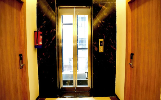Oak Business Hotel
