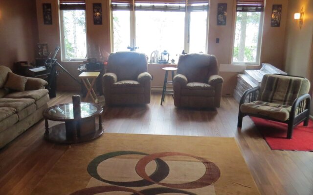 Sasagiu Rapids Lodge