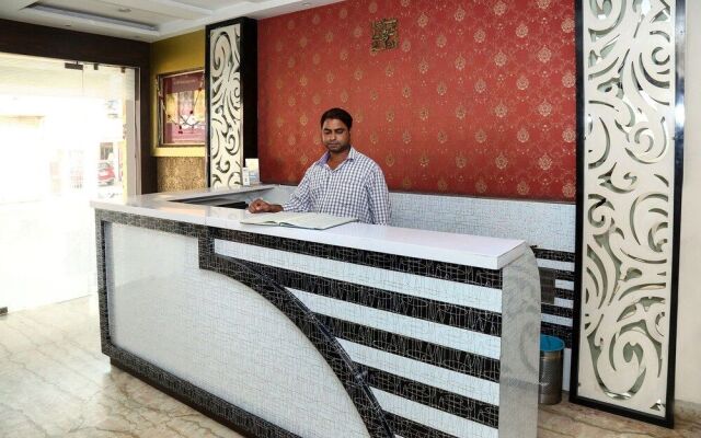 OYO 19387 Palace Guest House