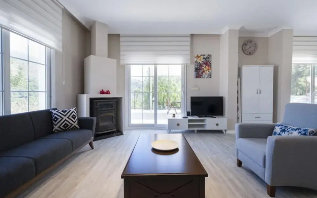 Greenery Home With Shared Pool in Marmaris