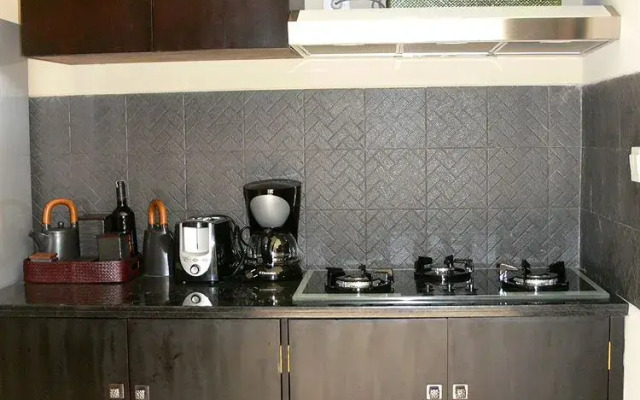 Alam Warna Villas & Apartment