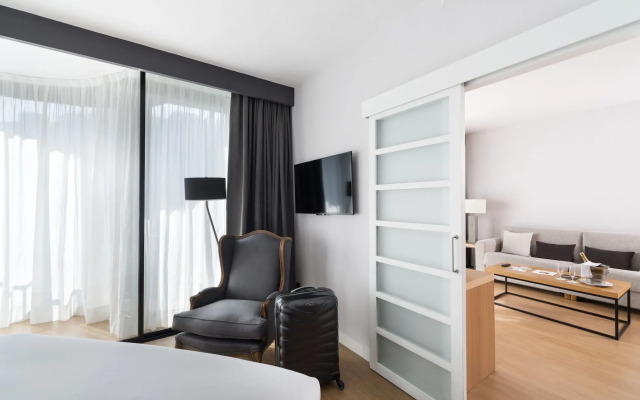 Guitart Grand Passage