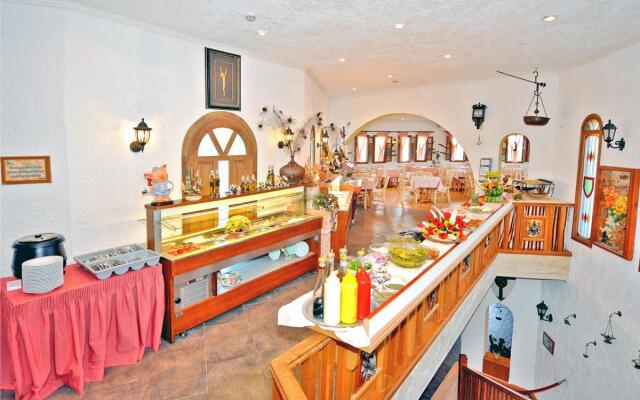 Gaia Garden Hotel