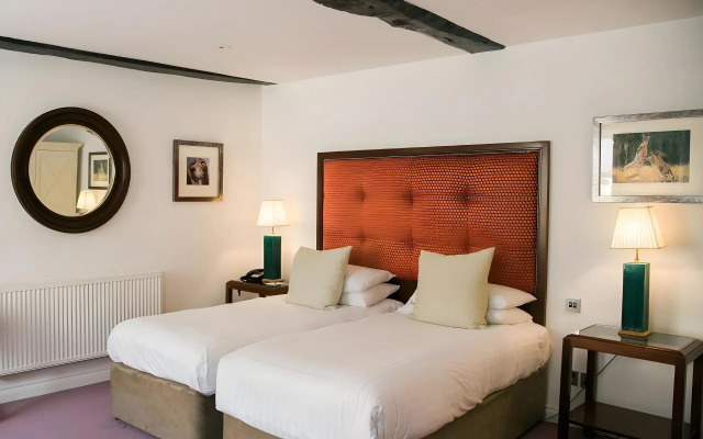 Noel Arms Hotel