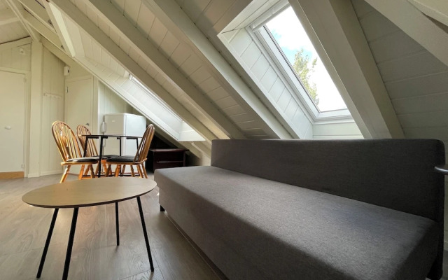 Stunning Hilltop Nest Unparalleled Views at BnB Ap 17