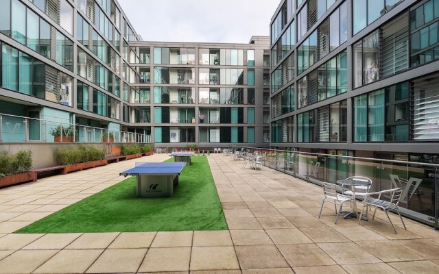 Bright, Stylish 2BR Apartment in Central Sheffield