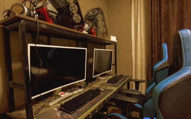 Yining Zhangzhou Business Hotel