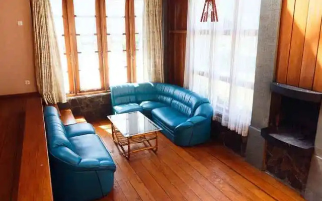 Villa Yambo Kemuning