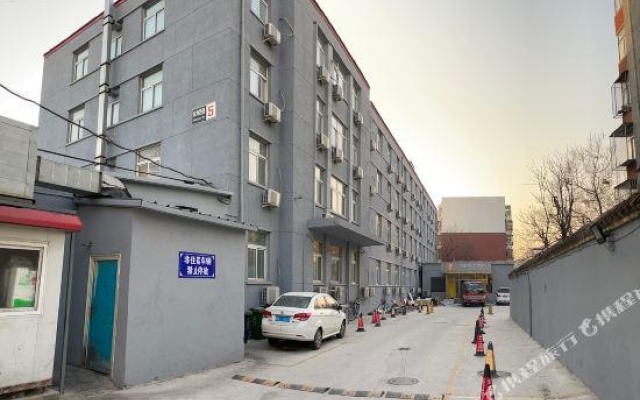 7 Premium (Beijing Changping subway station Xiguan shop) — 2-star hotel in Beijing