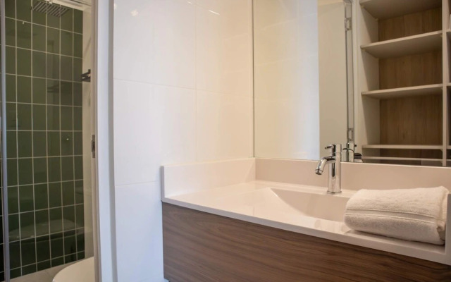 w Impressive 2BR With Balcony in Miraflores