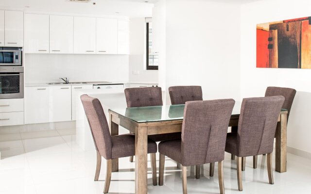 Paradise Centre Apartments