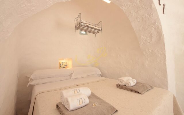 TD Marl Luxury Trulli Experience w Stunning Pool