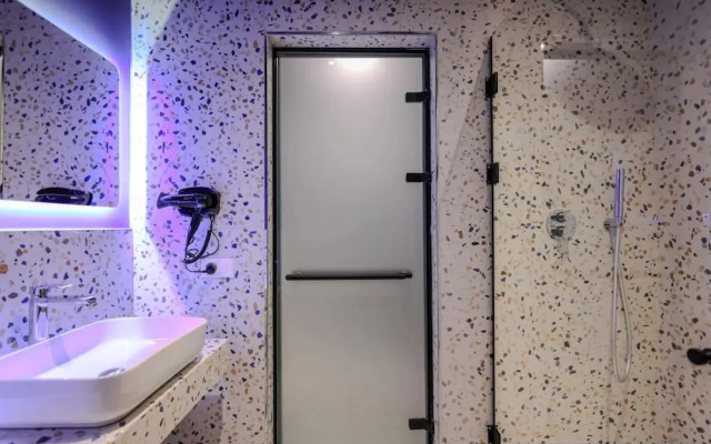Grandstay Studio 113