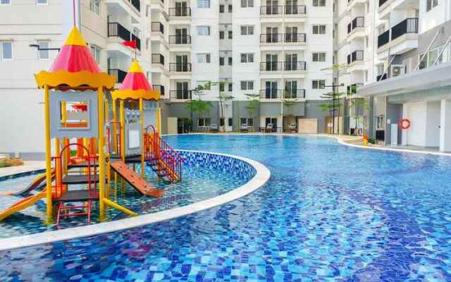 1BR for 3 Pax at Signature Park Grande Apartment By Travelio – Pool – Jakarta