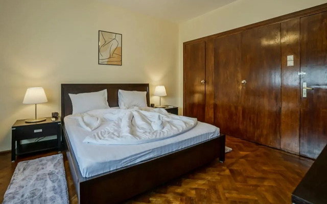 Lovely - 3 Bdr. Serviced Apartment In Old Town