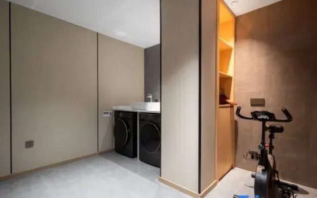Elong R.YUN Hotel (Jingmen Shayang)