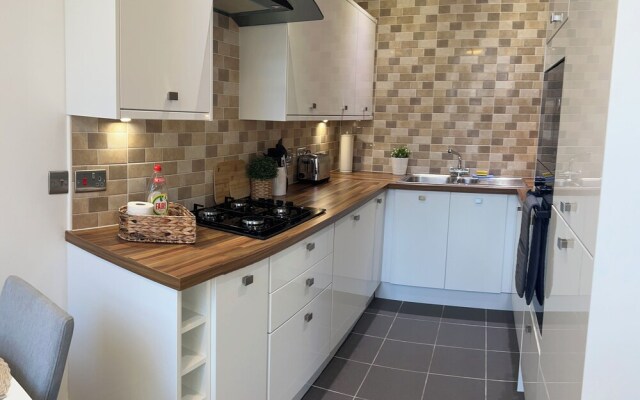 City Centre 1 Bed Sleeps 4 H5