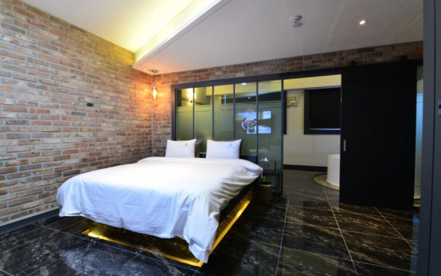 Yeosu K-boutique Hotel