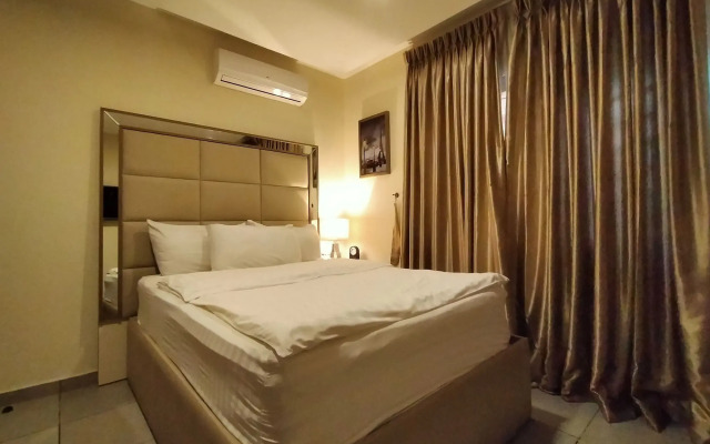 Iris Hotel