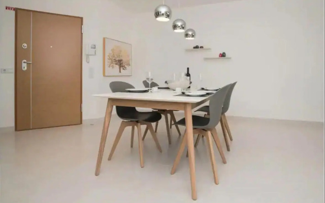 Modern Ocean Front Apartment