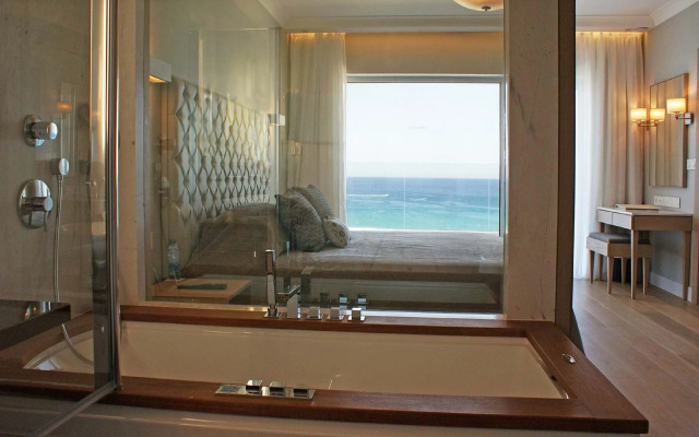 Sunrise Pearl Hotel & Spa