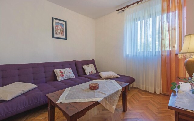 Stunning Home in Pula With 3 Bedrooms and Outdoor Swimming Pool