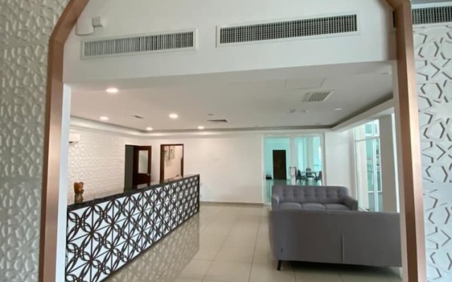 Cafe & Capital O 90756 Cara Hulu Hotel