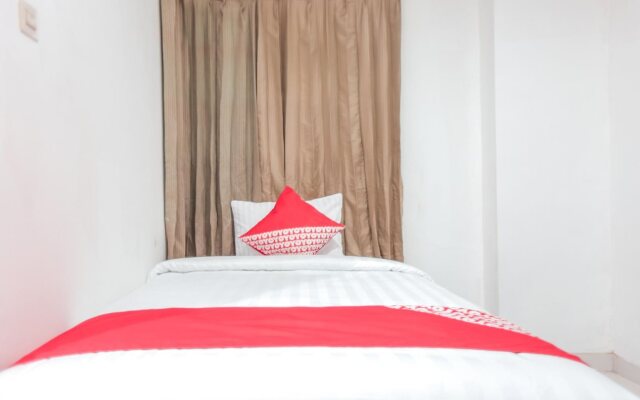 OYO 118 Dorothea Residence