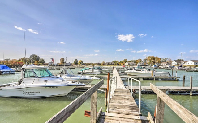Quaint Couple's Escape: Pool, Near Lake Erie!