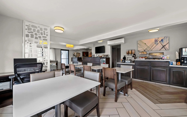 Best Western Los Alamitos Inn & Suites