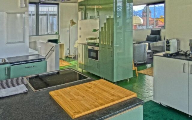 OMYXL Apartment