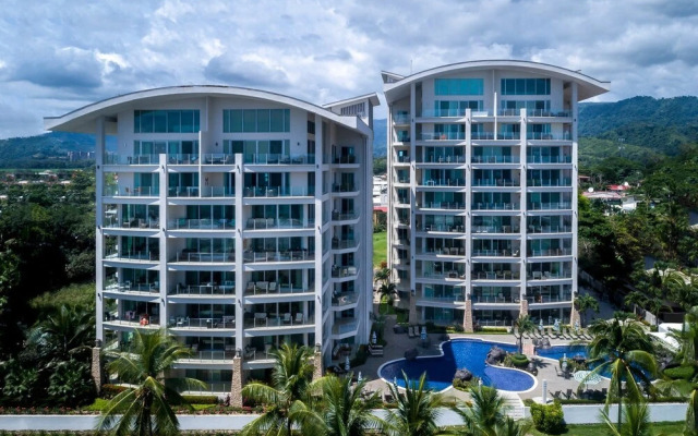 Simply Spectacular 5th Floor Ocean View