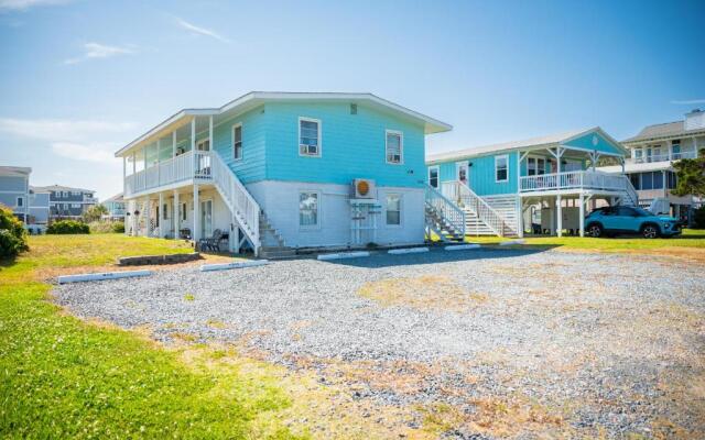 The Hideaway by Oak Island Accommodations