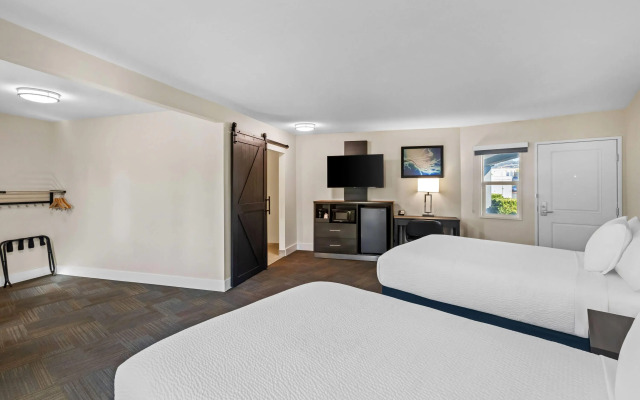 Travelodge by Wyndham Santa Rosa Wine Country