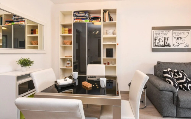 Zoe Apartment