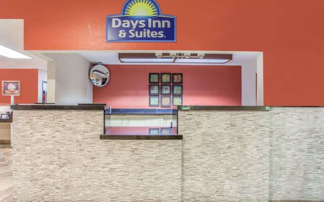 Days Inn & Suites by Wyndham Mt Pleasant