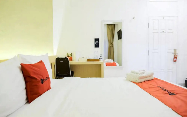 RedDoorz Plus Syariah near Museum Lampung