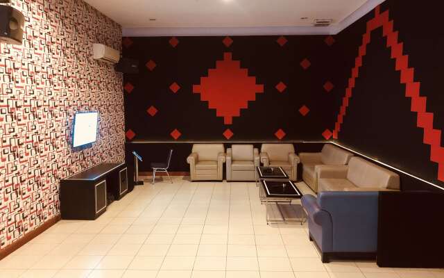 Kyriad Sadurengas Hotel